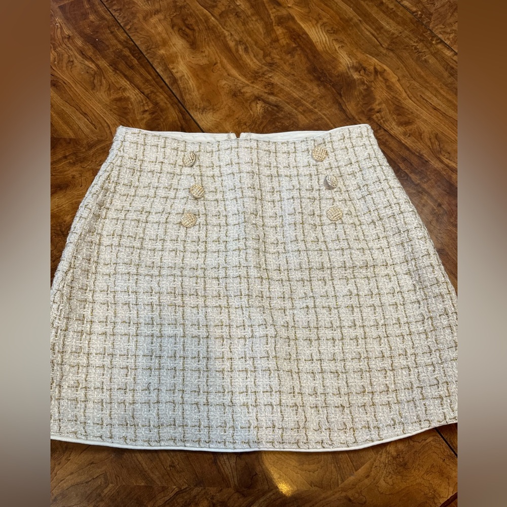 Elegant Cream Tweed Skirt